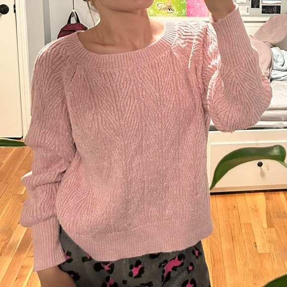 Old Navy Pink Crew & Scoop Necks Sweater - Picture 2 of 3